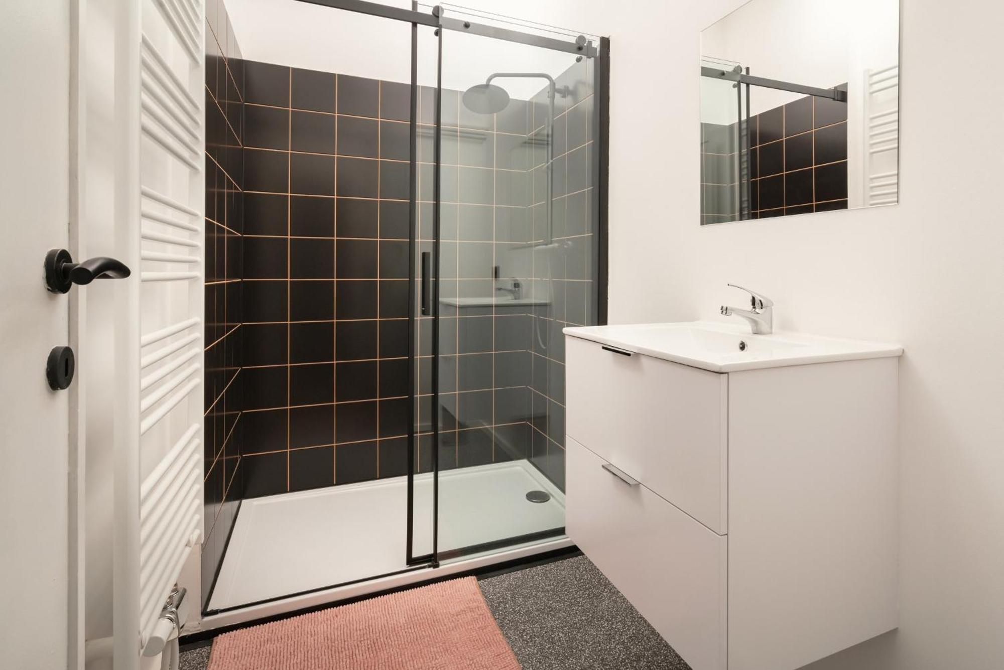 Two-Bedroom Apartments In The Heart Of Antwerpen Exterior foto